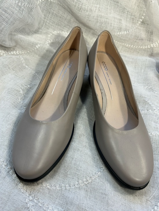 Ecco Shoes - NWOT Ecco wedge leather classic elegant shoes stamped 8-8.5